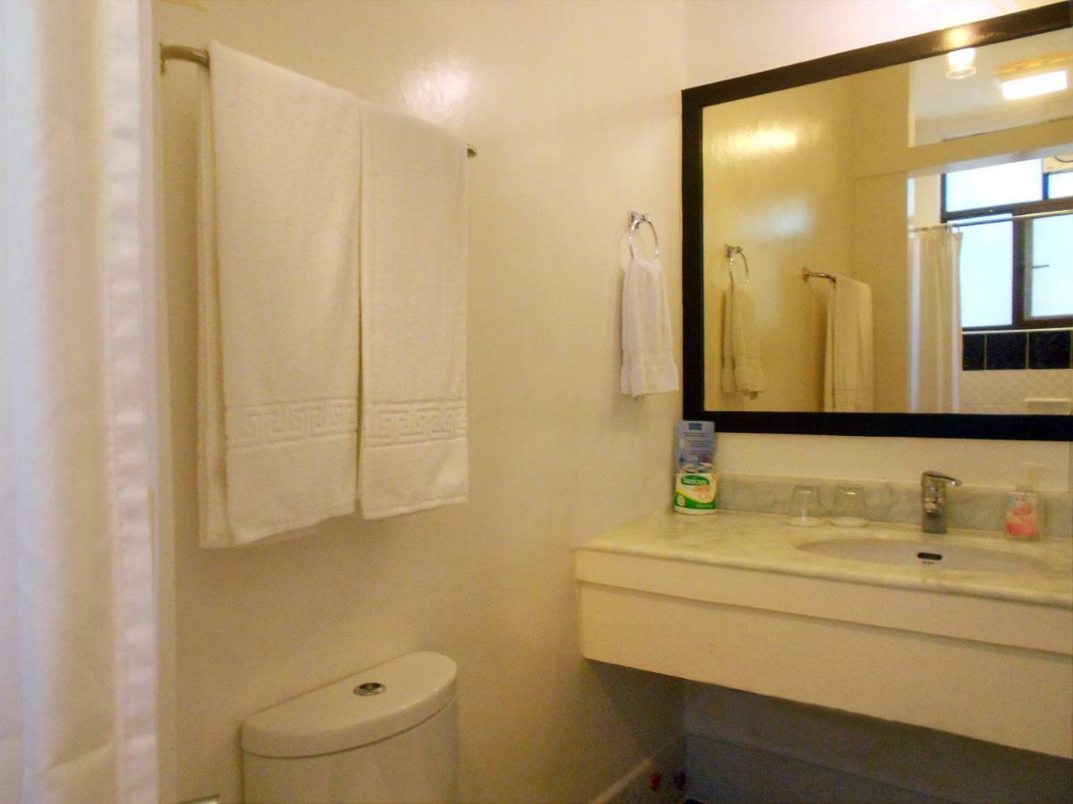 One Crescent Place Hotel Balabag  Ngoại thất bức ảnh